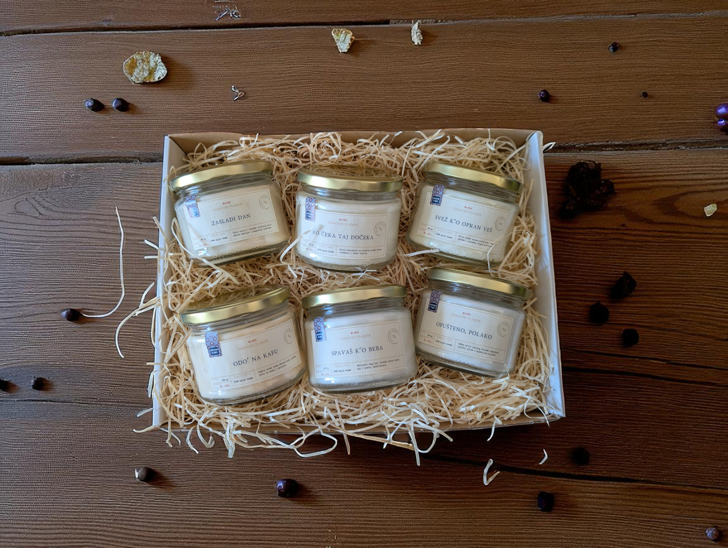 DOMAĆE PRIČE – KOMPLETNA KOLEKCIJA SOJINIH MIRISNIH SVEĆA (6X225G)