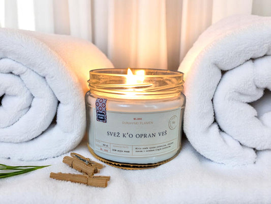 SVEŽ K’O OPRAN VEŠ – SOJINA MIRISNA SVEĆA SA MIRISOM ČISTOG VEŠA